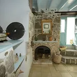 Old Traditional House * Mandrákion