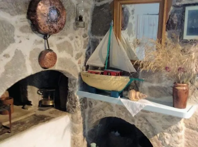 شقة Old Traditional House Mandrákion